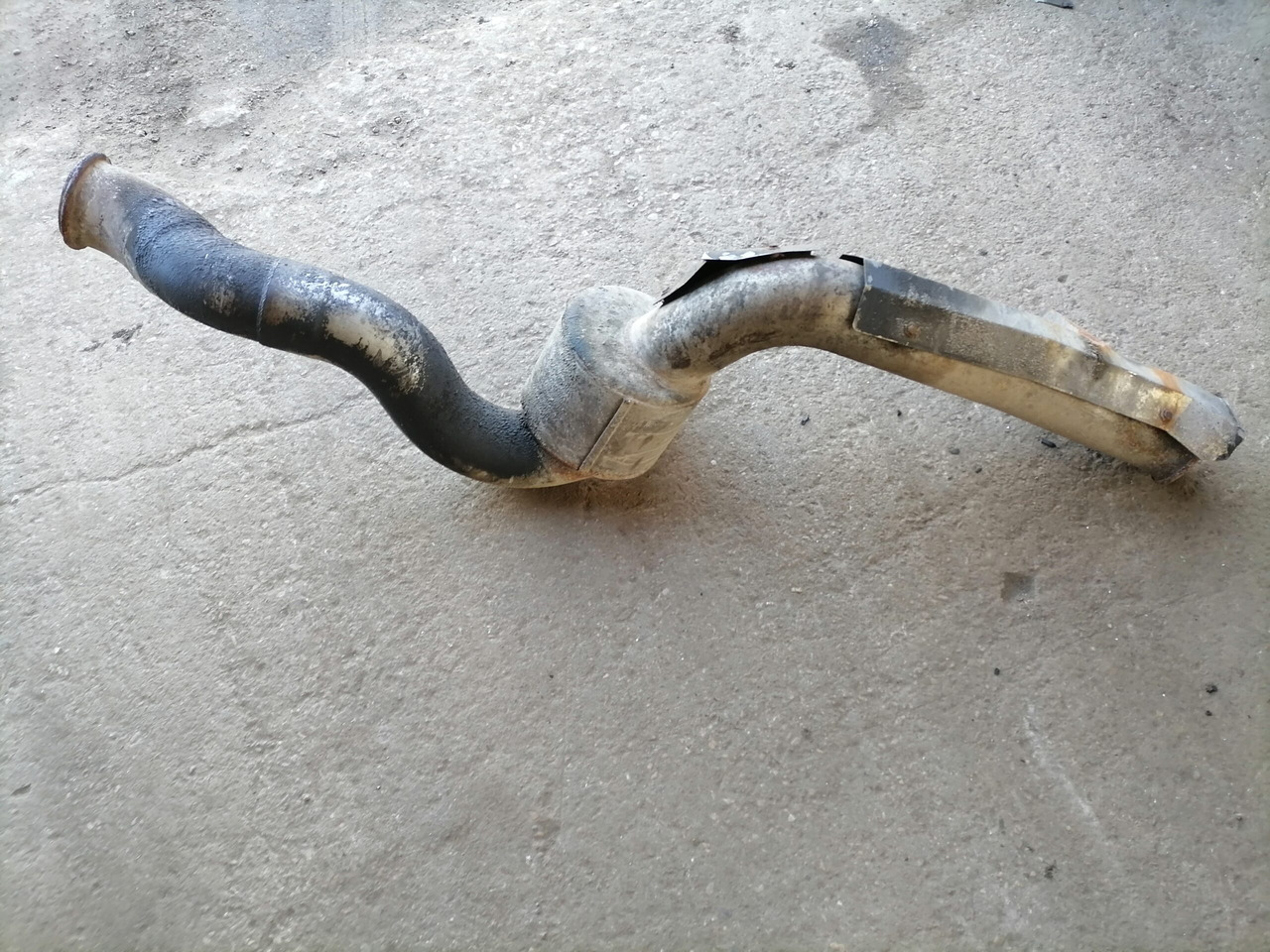 DAF Muffler 1682921 - Silenciador para Camión: foto 1 DAF Muffler 1682921 - Silenciador para Camión: foto 1