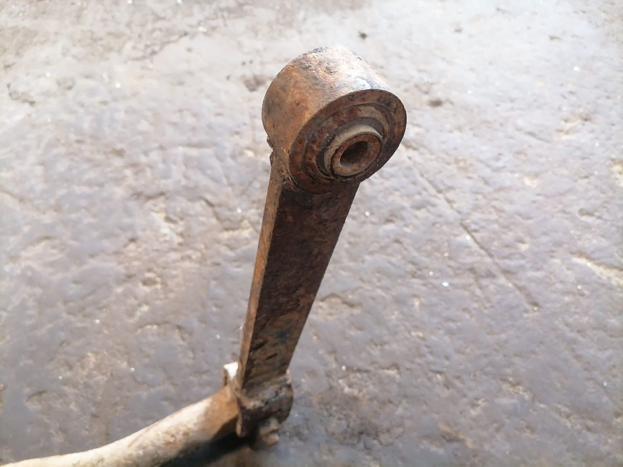 MAN Anti-roll bar 81437156074 - Barra estabilizadora para Camión: foto 4 MAN Anti-roll bar 81437156074 - Barra estabilizadora para Camión: foto 4