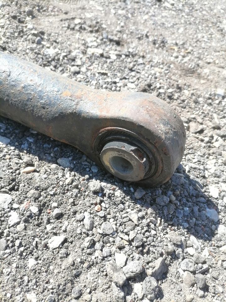MAN Anti-roll bar 81437156116 - Barra estabilizadora para Camión: foto 4 MAN Anti-roll bar 81437156116 - Barra estabilizadora para Camión: foto 4