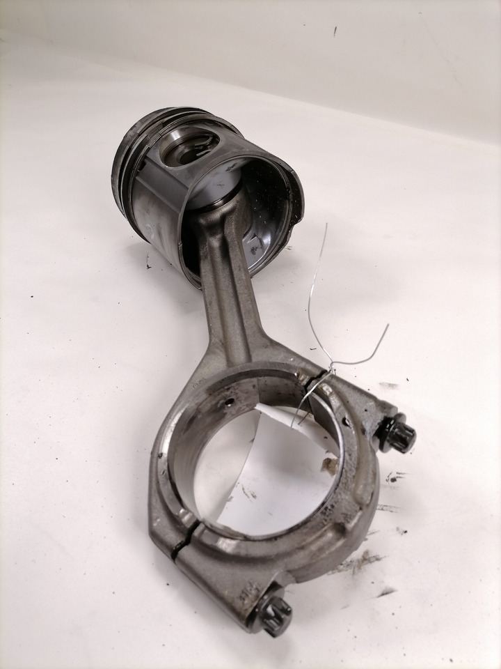 MAN Connecting rod + piston 51024006030 - Pistones/ Anillos/ Bujes para Camión: foto 4 MAN Connecting rod + piston 51024006030 - Pistones/ Anillos/ Bujes para Camión: foto 4