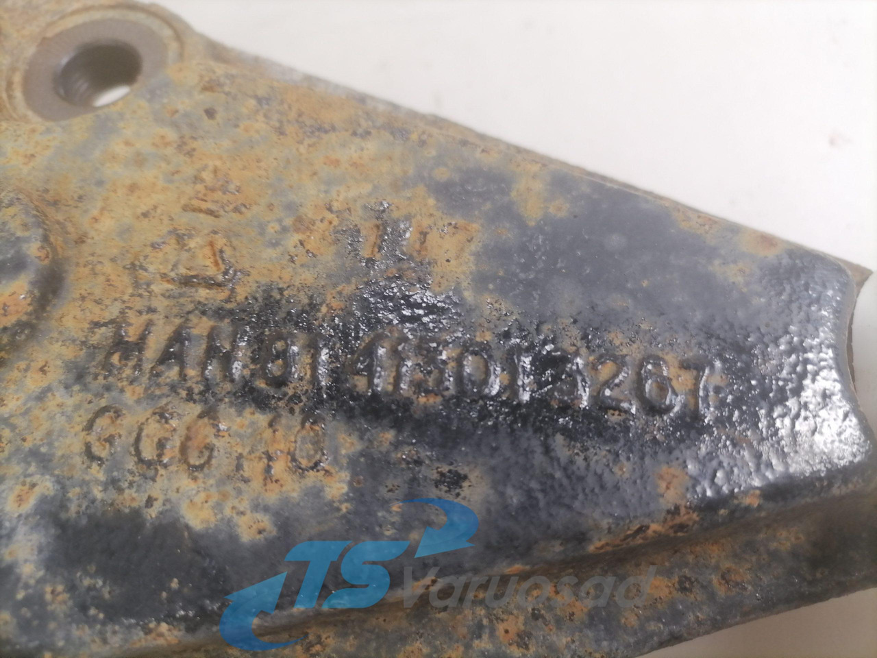 MAN Leaf spring bracket 81413013267 - Suspensión para Camión: foto 2 MAN Leaf spring bracket 81413013267 - Suspensión para Camión: foto 2