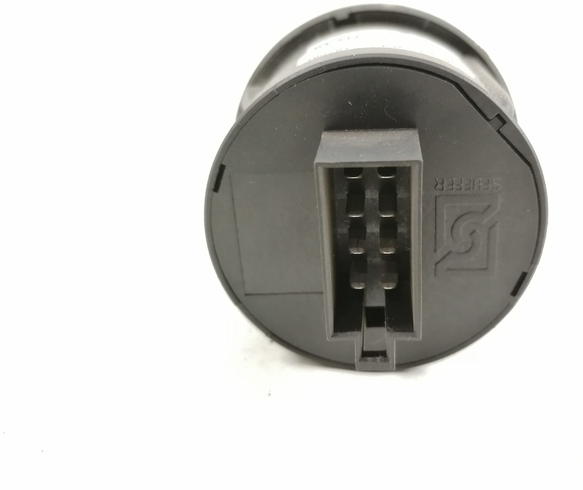 MAN Lüliti, esituled 81255250193 - Cabina para Camión: foto 3 MAN Lüliti, esituled 81255250193 - Cabina para Camión: foto 3