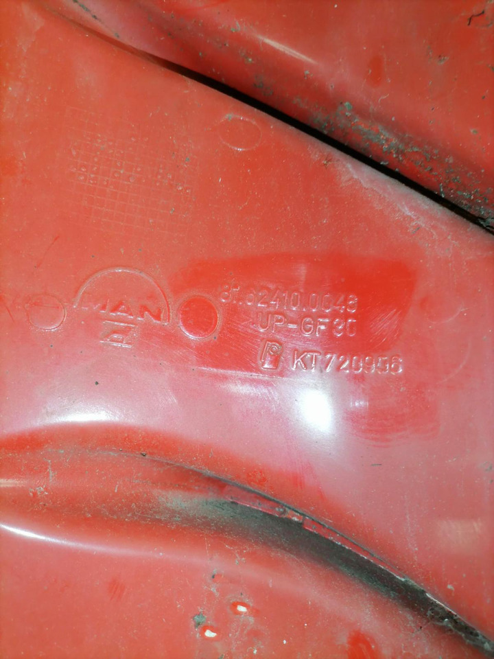 MAN MAN kabiini nurgapõsk, parem 81624100046 - Parrilla para Camión: foto 4 MAN MAN kabiini nurgapõsk, parem 81624100046 - Parrilla para Camión: foto 4