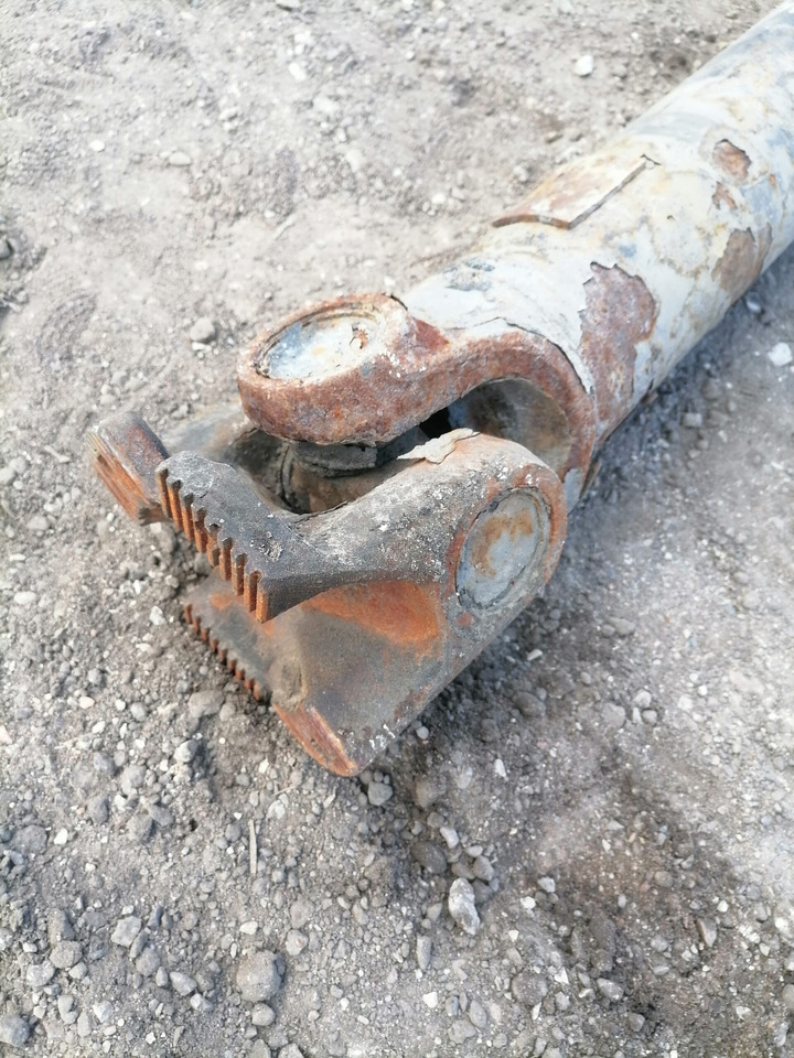 MAN Propeller shaft 81393256152 - Árbol de transmisión para Camión: foto 4 MAN Propeller shaft 81393256152 - Árbol de transmisión para Camión: foto 4