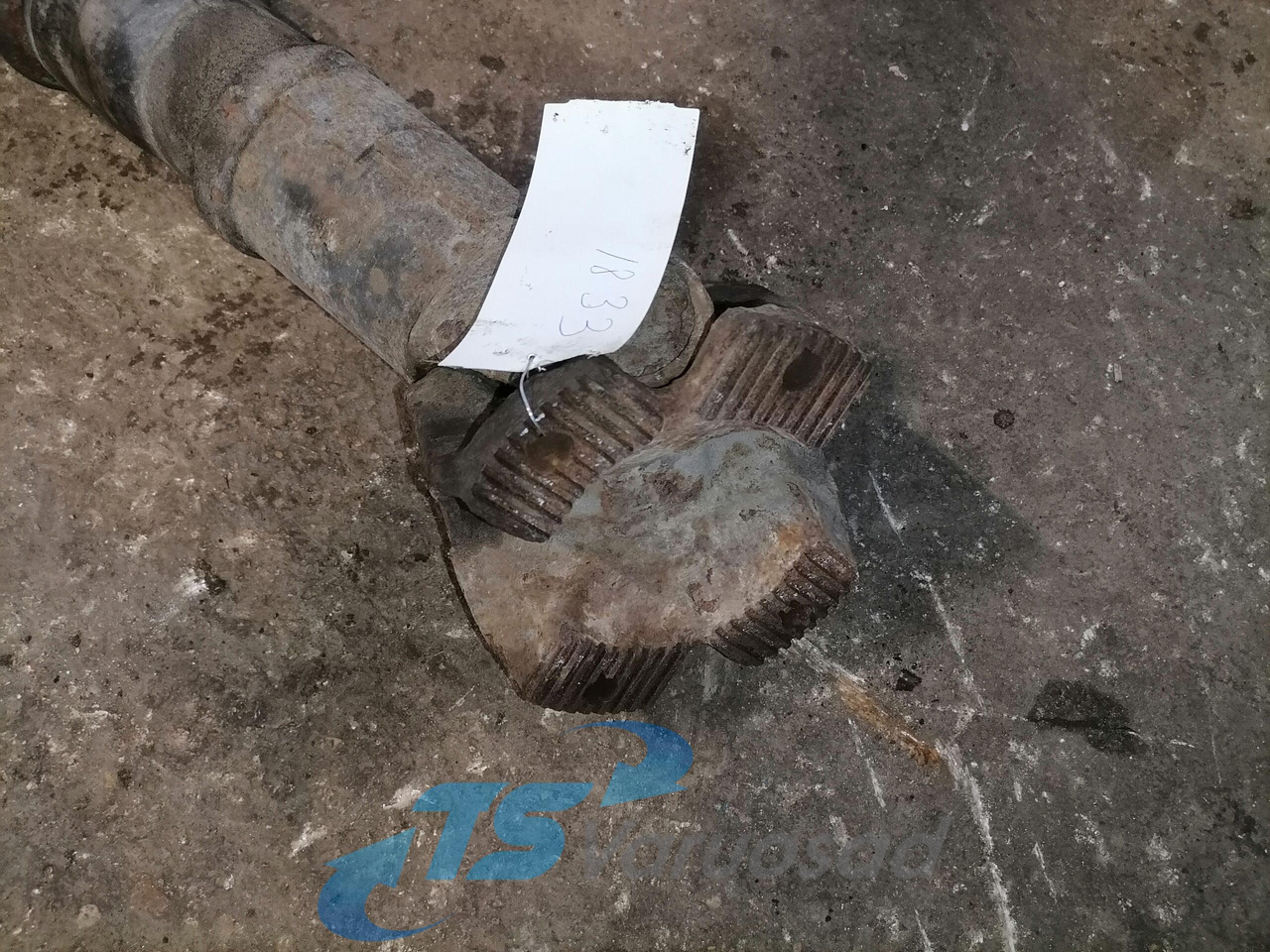 MAN Propeller shaft 81393336144 - Árbol de transmisión para Camión: foto 2 MAN Propeller shaft 81393336144 - Árbol de transmisión para Camión: foto 2