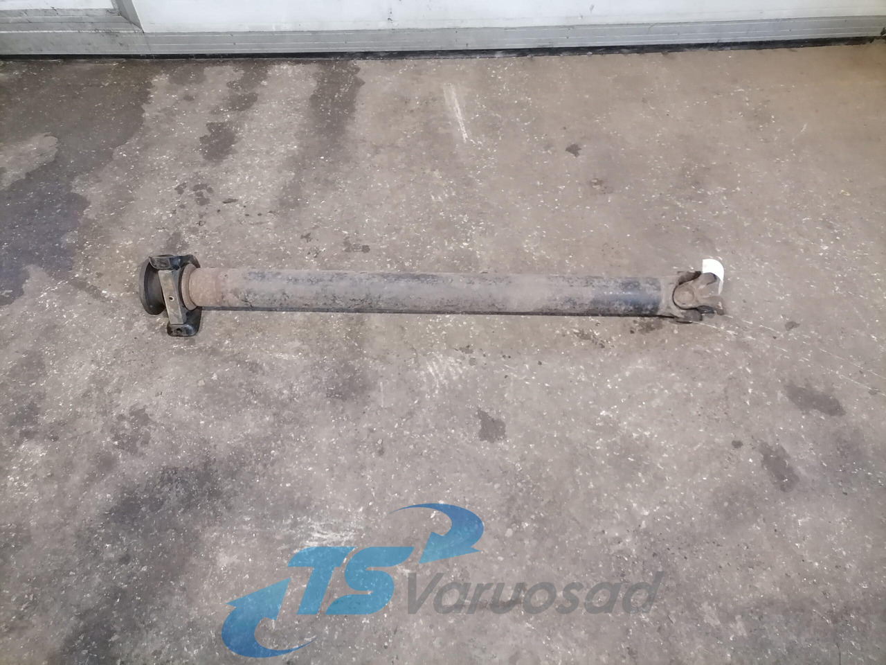 MAN Propeller shaft 81393836168 - Árbol de transmisión para Camión: foto 1 MAN Propeller shaft 81393836168 - Árbol de transmisión para Camión: foto 1
