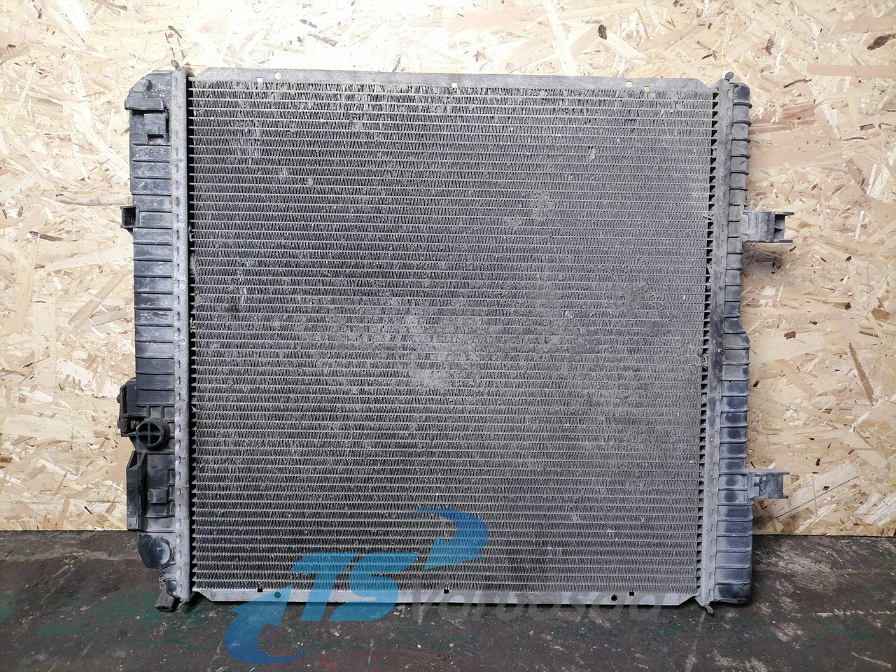 MB Cooling radiator A9705000403 - Radiador para Camión: foto 2 MB Cooling radiator A9705000403 - Radiador para Camión: foto 2
