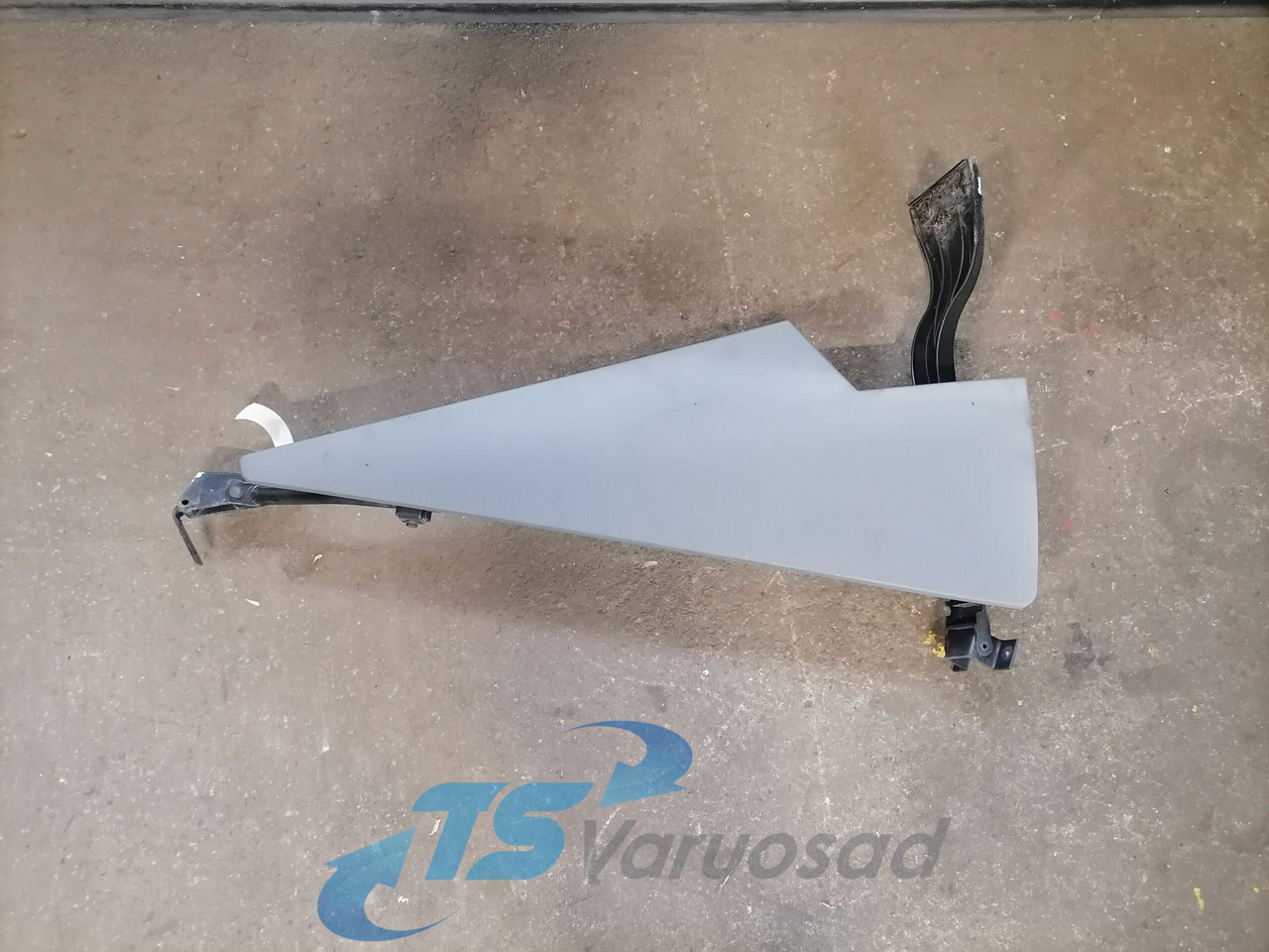 Mercedes-Benz Kabiini tuulesuunaja, ülemine parem A9417903365 - Aerodinámica/ Spoiler para Camión: foto 1 Mercedes-Benz Kabiini tuulesuunaja, ülemine parem A9417903365 - Aerodinámica/ Spoiler para Camión: foto 1