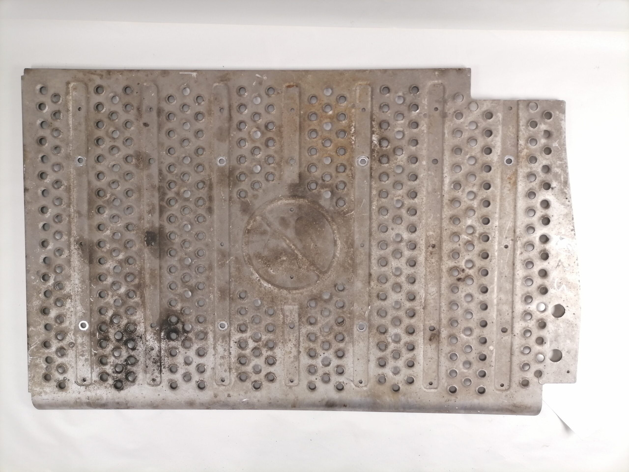 Mercedes-Benz Muffler cover A9604923930 - Silenciador para Camión: foto 2 Mercedes-Benz Muffler cover A9604923930 - Silenciador para Camión: foto 2