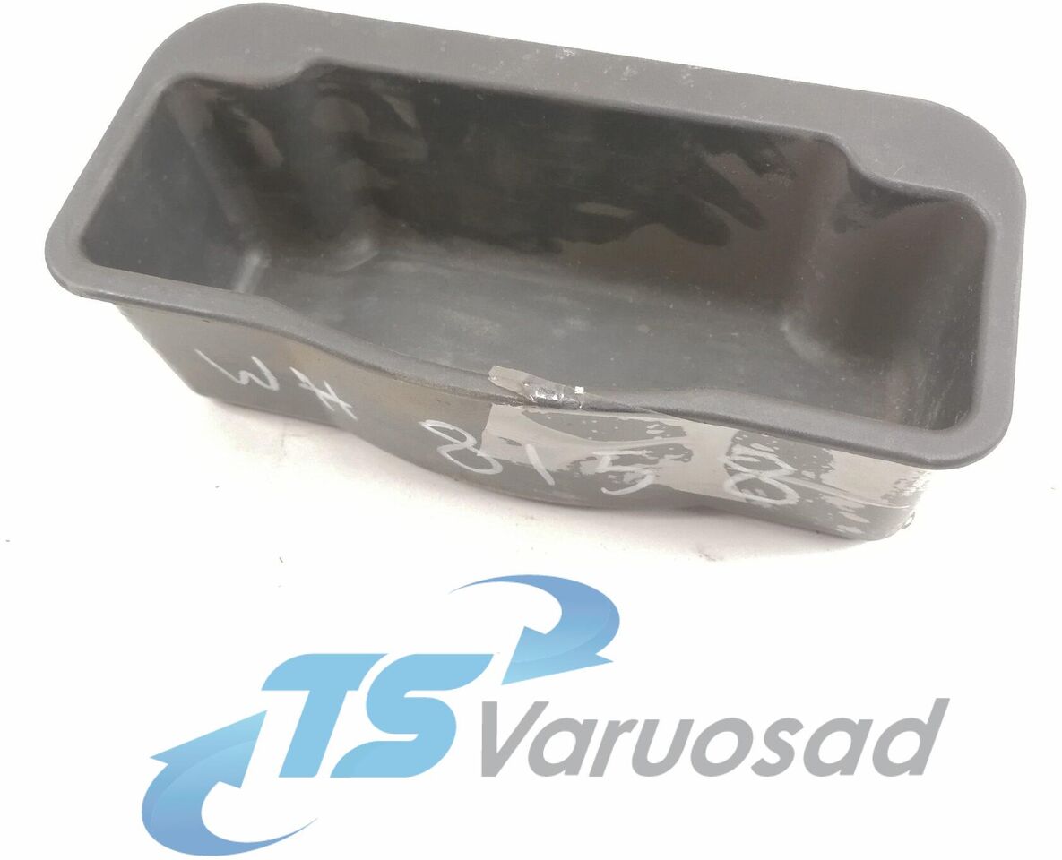 Mercedes-Benz Salongi plastik A9606890047 - Pieza universal para Camión: foto 1 Mercedes-Benz Salongi plastik A9606890047 - Pieza universal para Camión: foto 1