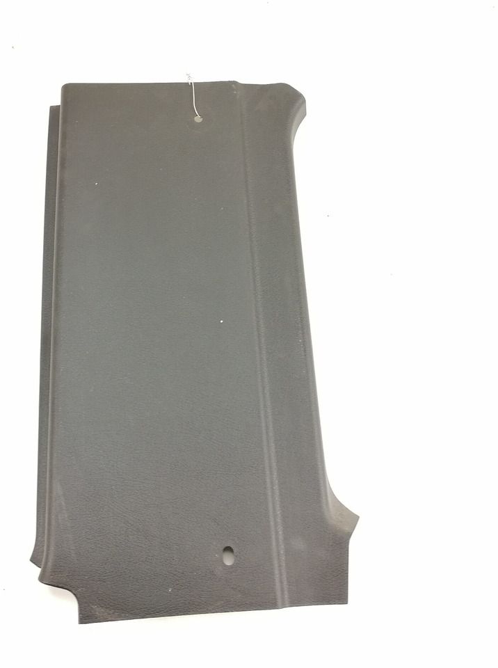 Mercedes-Benz Salongi plastik A9606923201 - Pieza universal para Camión: foto 1 Mercedes-Benz Salongi plastik A9606923201 - Pieza universal para Camión: foto 1