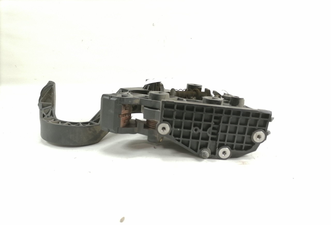 Scania Accelerator pedal 2395418 - Procesamiento de combustible para Camión: foto 4 Scania Accelerator pedal 2395418 - Procesamiento de combustible para Camión: foto 4