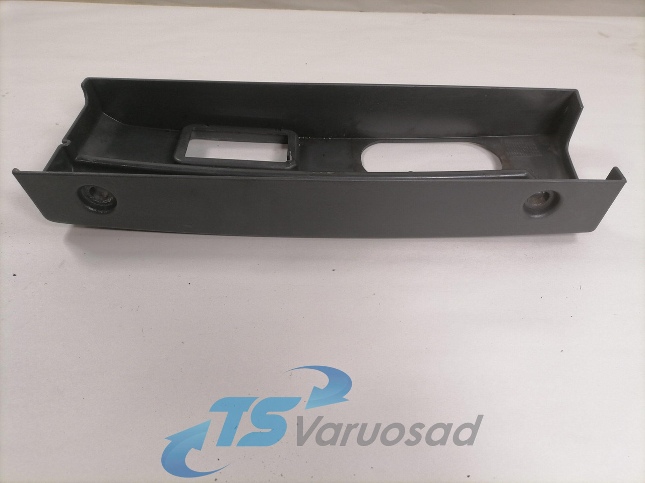 Scania Astmelaua plastik kate, keskmine parem 1501343 - Peldaño para Camión: foto 5 Scania Astmelaua plastik kate, keskmine parem 1501343 - Peldaño para Camión: foto 5