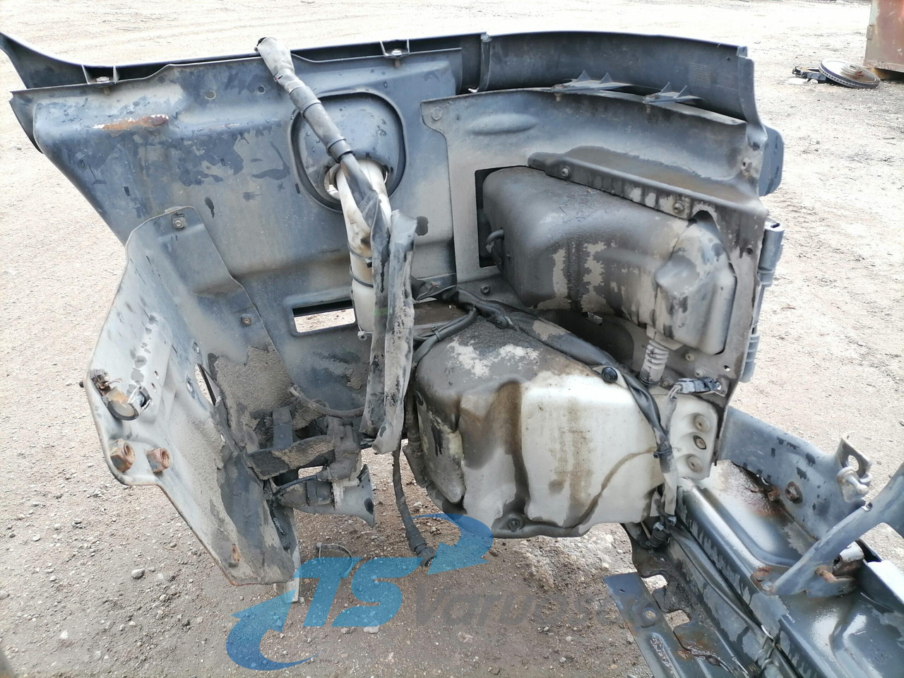 Scania Bumper 1736656 - Parachoques para Camión: foto 3 Scania Bumper 1736656 - Parachoques para Camión: foto 3