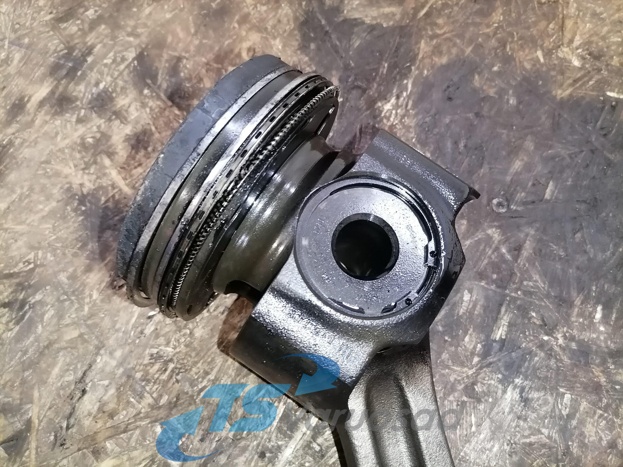Scania Connecting rod + piston 2263286 - Pistones/ Anillos/ Bujes para Camión: foto 4 Scania Connecting rod + piston 2263286 - Pistones/ Anillos/ Bujes para Camión: foto 4