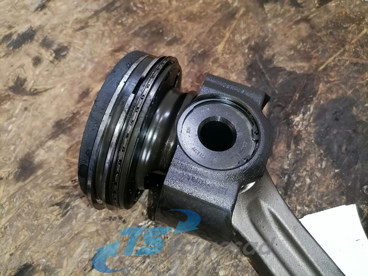 Scania Connecting rod + piston 2263286 - Pistones/ Anillos/ Bujes para Camión: foto 4 Scania Connecting rod + piston 2263286 - Pistones/ Anillos/ Bujes para Camión: foto 4