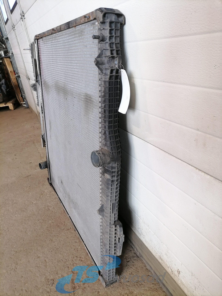 Scania Cooling radiator 1781365 - Radiador para Camión: foto 4 Scania Cooling radiator 1781365 - Radiador para Camión: foto 4