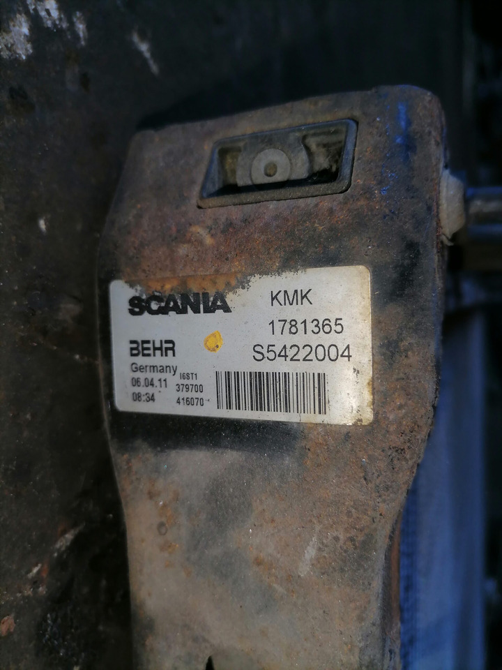 Scania Cooling radiator 1781365 - Radiador para Camión: foto 3 Scania Cooling radiator 1781365 - Radiador para Camión: foto 3