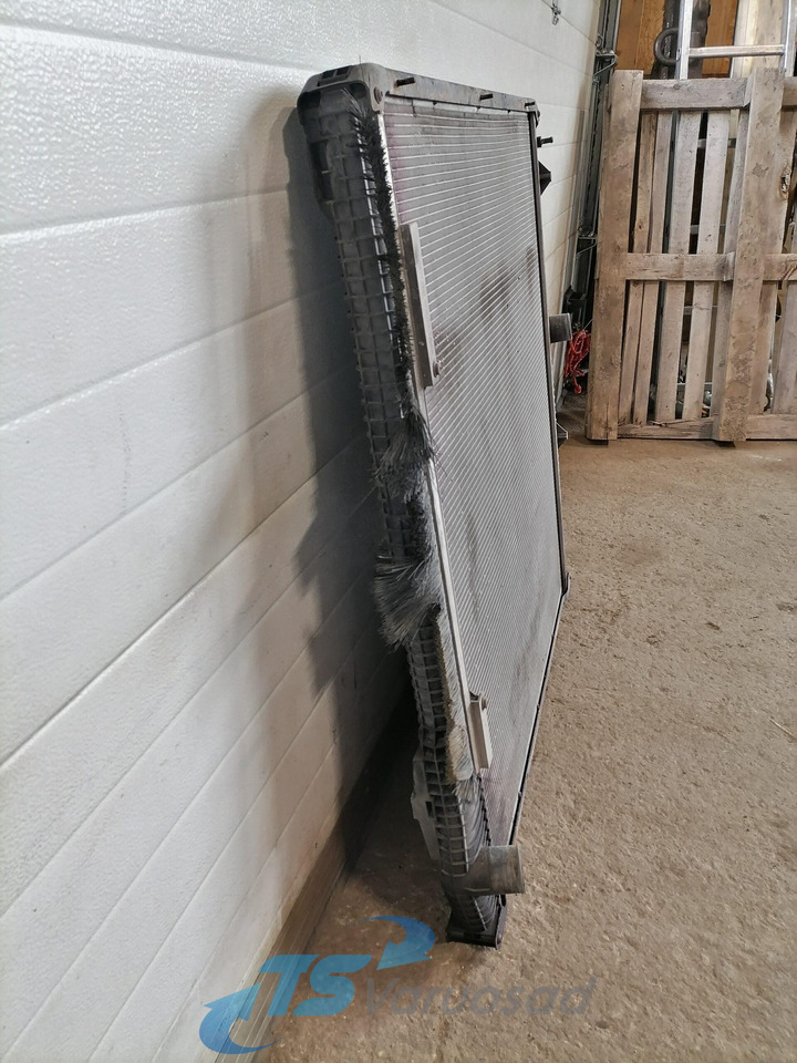 Scania Cooling radiator 1781365 - Radiador para Camión: foto 3 Scania Cooling radiator 1781365 - Radiador para Camión: foto 3
