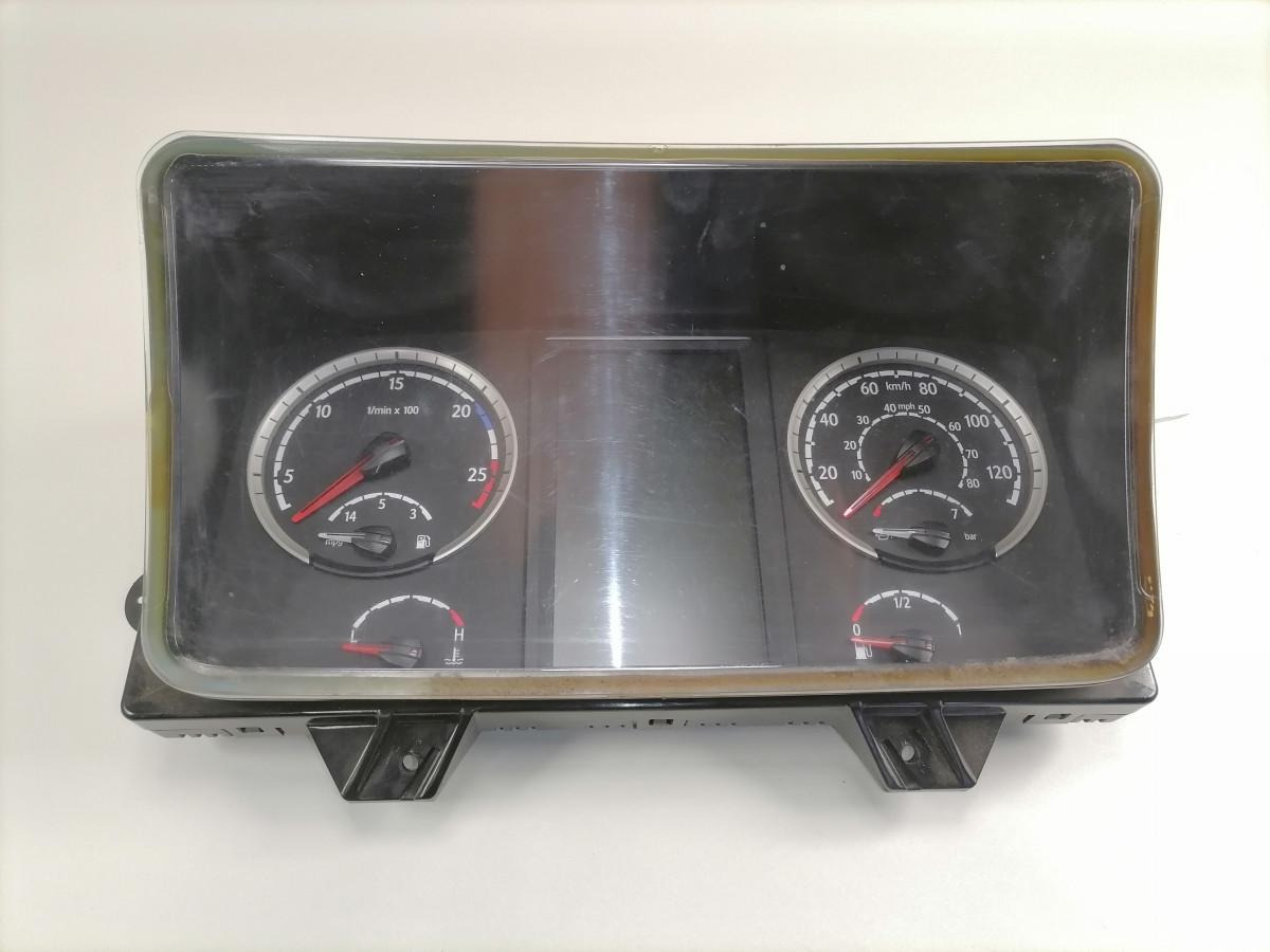 Scania Dashboard 2052213 - Salpicadero para Camión: foto 2 Scania Dashboard 2052213 - Salpicadero para Camión: foto 2