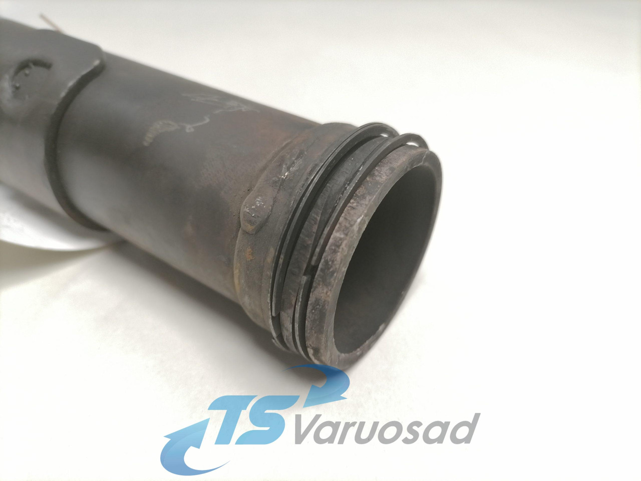 Scania EGR pipe 1528100 - Silenciador/ Sistema de escape para Camión: foto 4 Scania EGR pipe 1528100 - Silenciador/ Sistema de escape para Camión: foto 4
