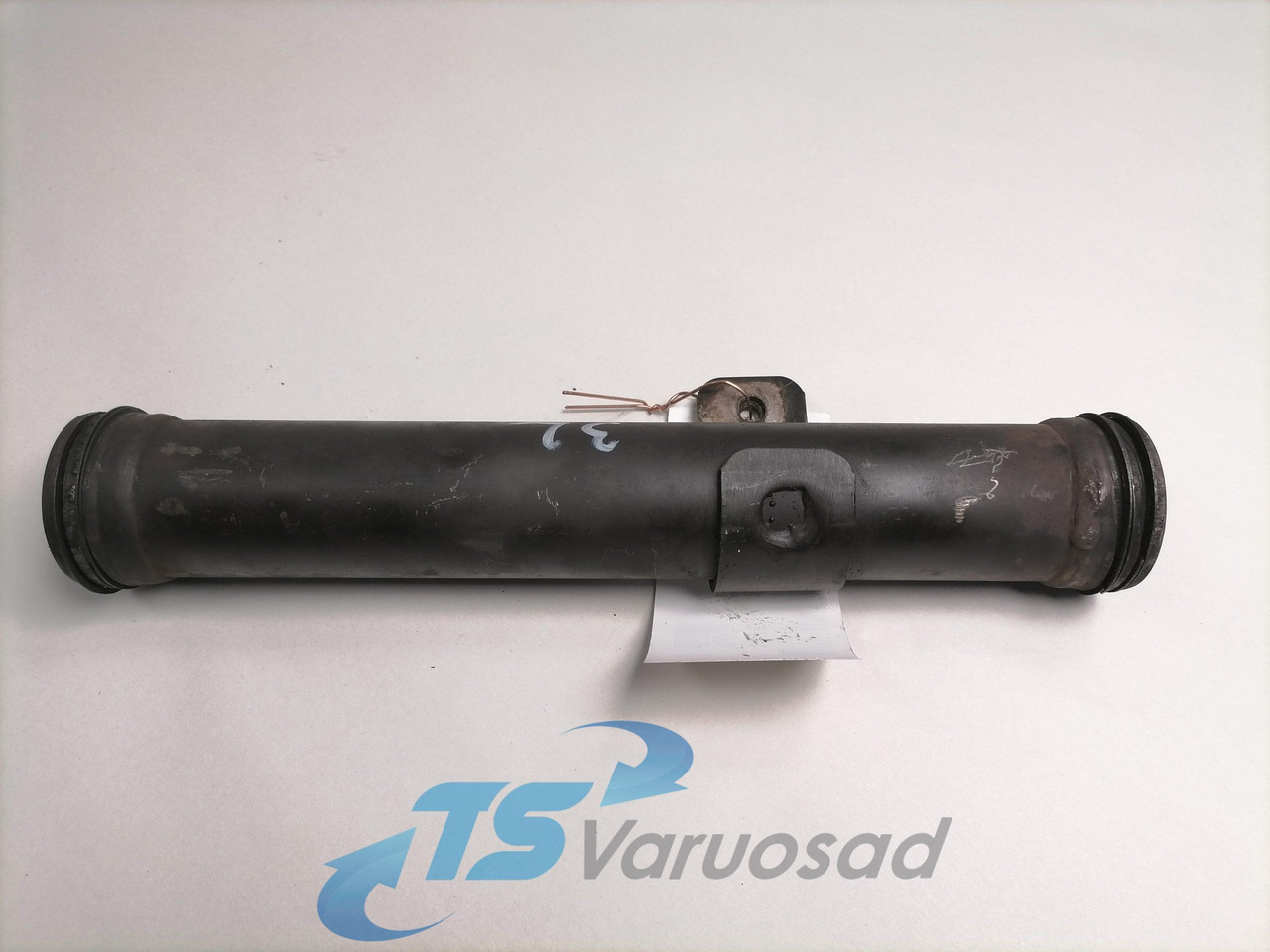 Scania EGR pipe 1528100 - Silenciador/ Sistema de escape para Camión: foto 1 Scania EGR pipe 1528100 - Silenciador/ Sistema de escape para Camión: foto 1