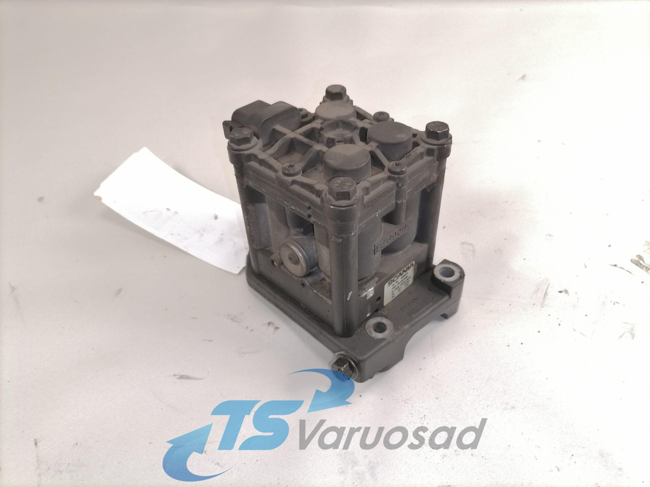 Scania EGR valve 2021086 - Silenciador/ Sistema de escape para Camión: foto 1 Scania EGR valve 2021086 - Silenciador/ Sistema de escape para Camión: foto 1