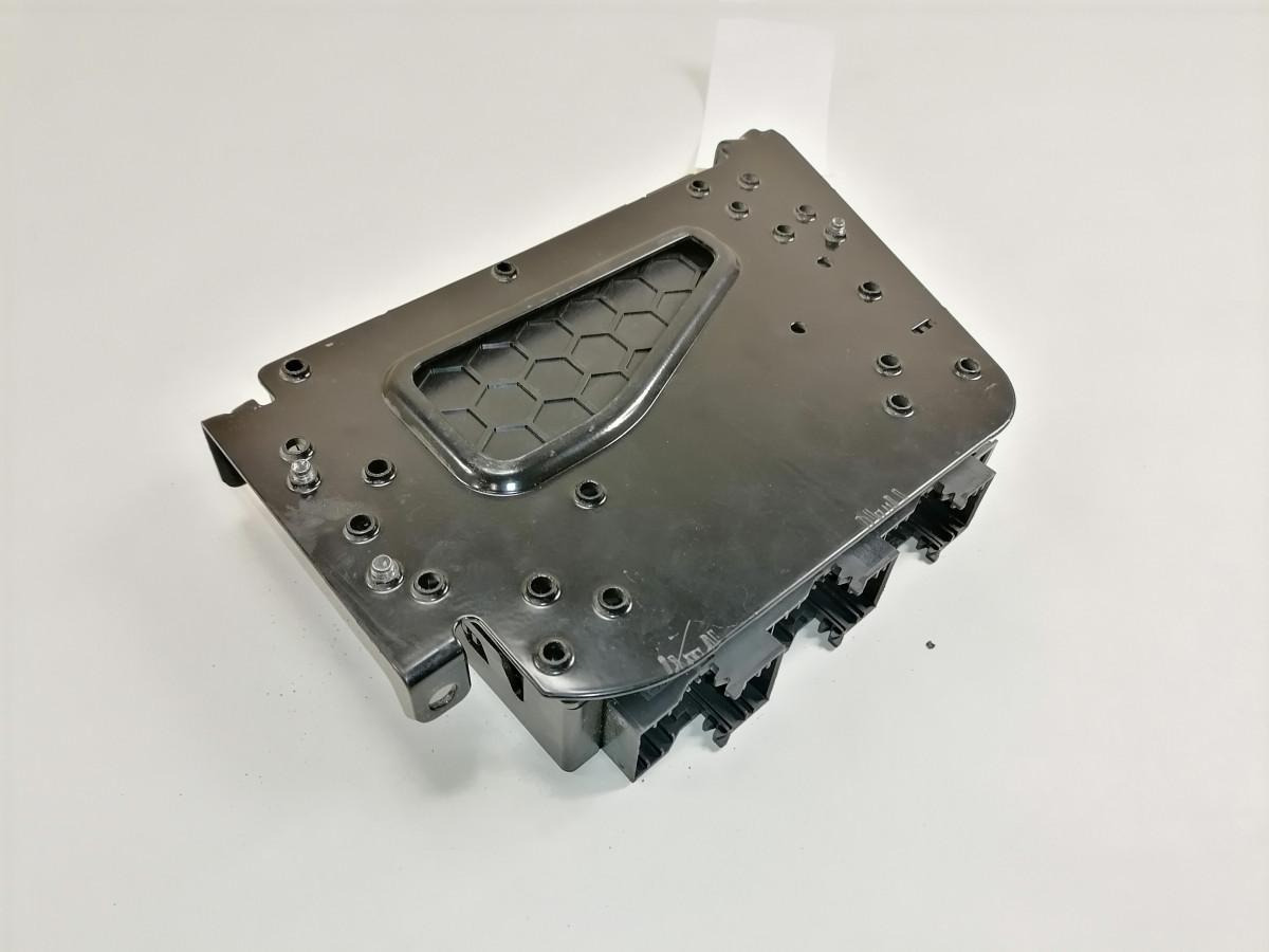 Scania Ecu, COO7 3025979 - Unidad de control para Camión: foto 4 Scania Ecu, COO7 3025979 - Unidad de control para Camión: foto 4