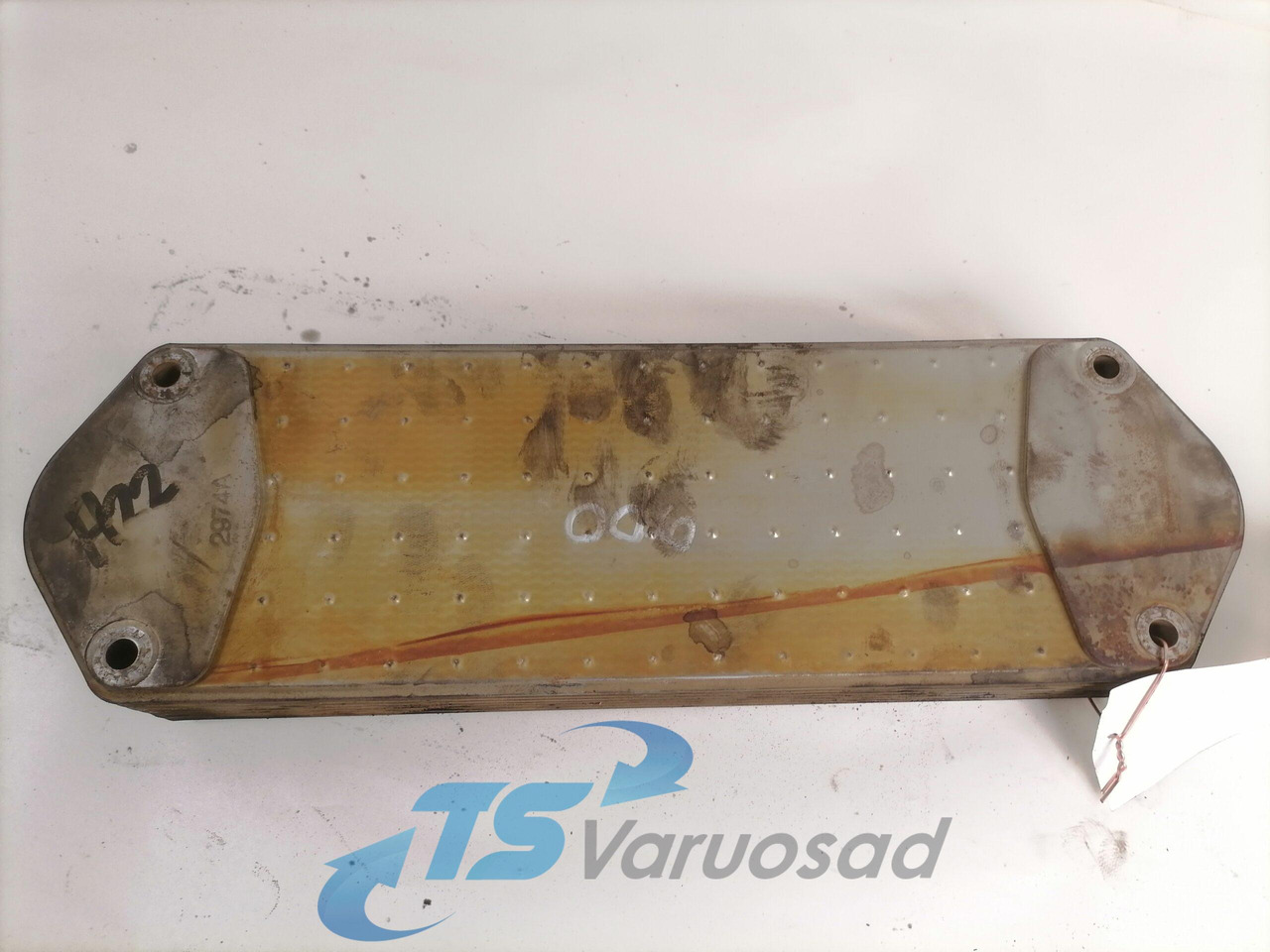 Scania Engine oil cooler 1543688 - Motor y piezas para Camión: foto 1 Scania Engine oil cooler 1543688 - Motor y piezas para Camión: foto 1