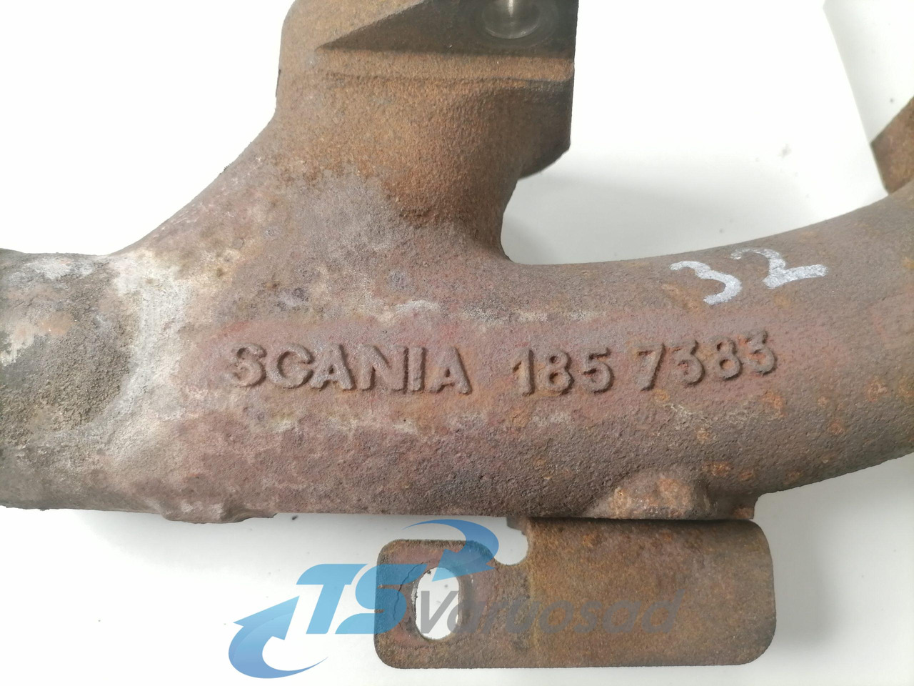 Scania Exhaust mainfold 1857383 - Colector de escape para Camión: foto 3 Scania Exhaust mainfold 1857383 - Colector de escape para Camión: foto 3