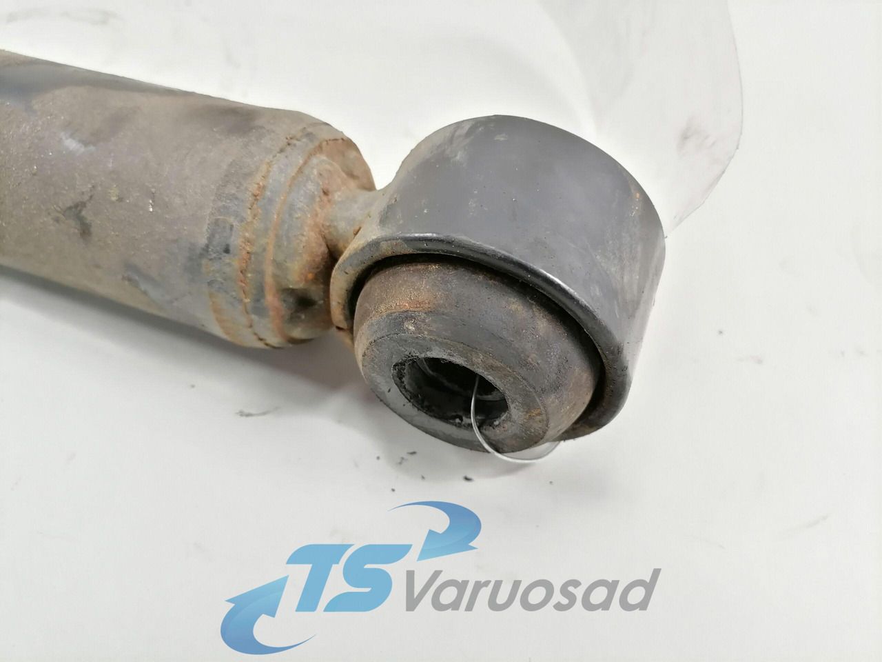 Scania First axel shock absorber T1330 - Amortiguadores para Camión: foto 4 Scania First axel shock absorber T1330 - Amortiguadores para Camión: foto 4