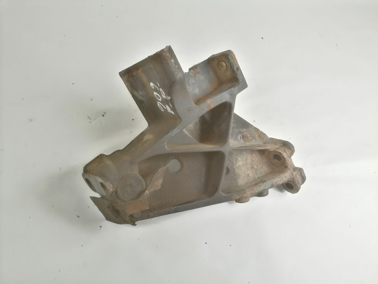 Scania Front bumper carrier 1431602 - Parachoques para Camión: foto 5 Scania Front bumper carrier 1431602 - Parachoques para Camión: foto 5
