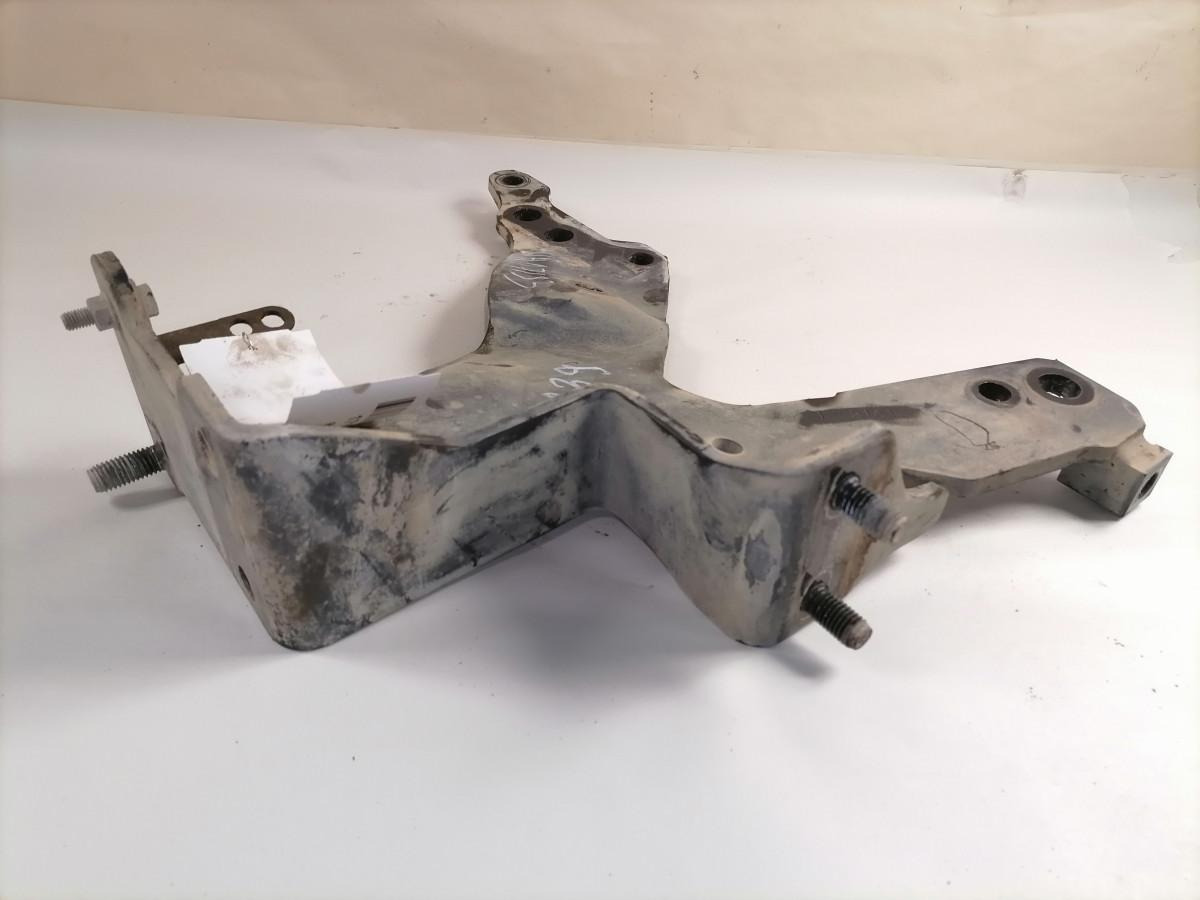 Scania Front bumper carrier 1802161 - Parachoques para Camión: foto 4 Scania Front bumper carrier 1802161 - Parachoques para Camión: foto 4