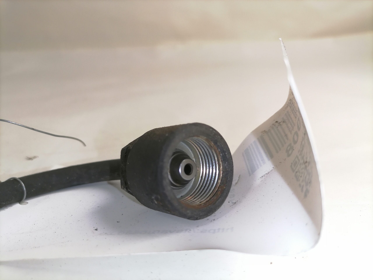 Scania Fuel pipe 1860541 - Procesamiento de combustible para Camión: foto 3 Scania Fuel pipe 1860541 - Procesamiento de combustible para Camión: foto 3