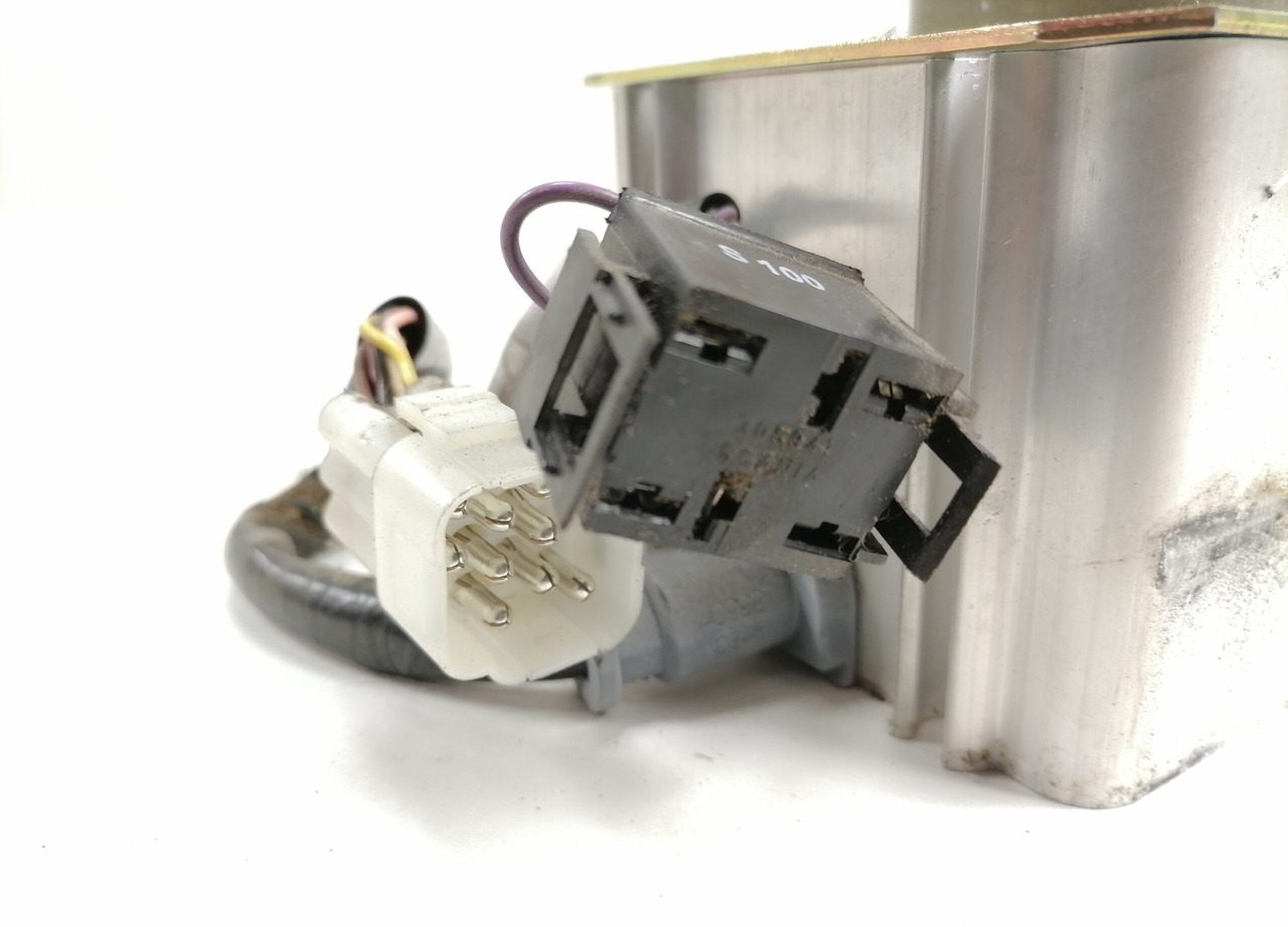 Scania Gear control 1502401 - Caja de cambios y piezas para Camión: foto 4 Scania Gear control 1502401 - Caja de cambios y piezas para Camión: foto 4