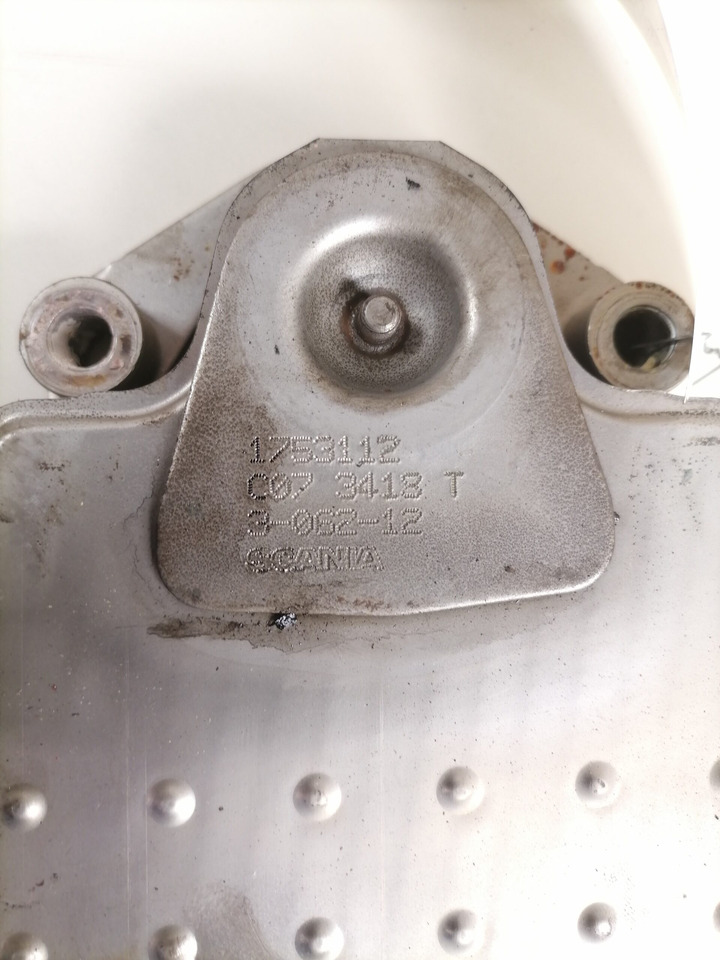 Scania Gerabox oil cooler 1753112 - Caja de cambios y piezas para Camión: foto 3 Scania Gerabox oil cooler 1753112 - Caja de cambios y piezas para Camión: foto 3