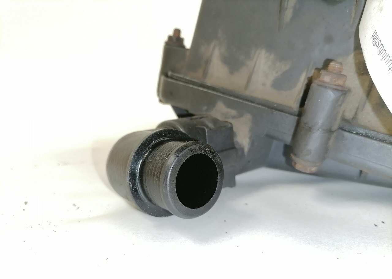 Scania Karterituulutusfiltri korpus 1543778 - Cárter para Camión: foto 2 Scania Karterituulutusfiltri korpus 1543778 - Cárter para Camión: foto 2