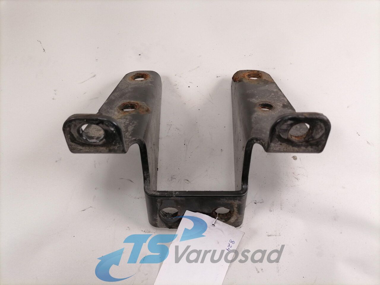 Scania Mudguard bracket 1854878 - Pieza universal para Camión: foto 3 Scania Mudguard bracket 1854878 - Pieza universal para Camión: foto 3