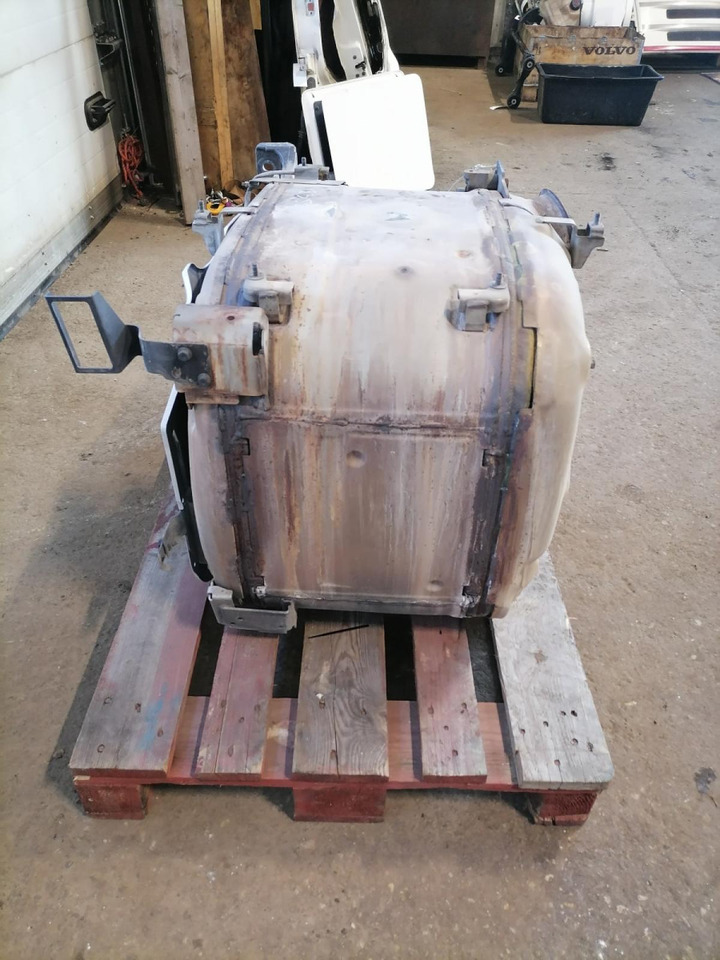 Scania Muffler 2521074 - Silenciador para Camión: foto 2 Scania Muffler 2521074 - Silenciador para Camión: foto 2