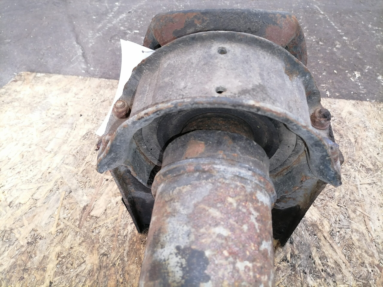 Scania Propeller shaft 1758402 - Árbol de transmisión para Camión: foto 4 Scania Propeller shaft 1758402 - Árbol de transmisión para Camión: foto 4