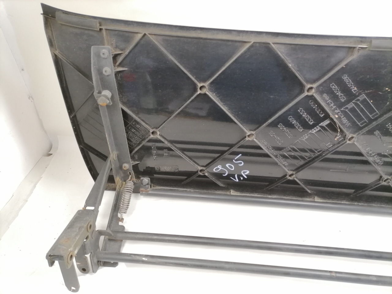 Scania Scania kabiini tuulesuunaja, vasak külg 1532460 - Aerodinámica/ Spoiler para Camión: foto 4 Scania Scania kabiini tuulesuunaja, vasak külg 1532460 - Aerodinámica/ Spoiler para Camión: foto 4