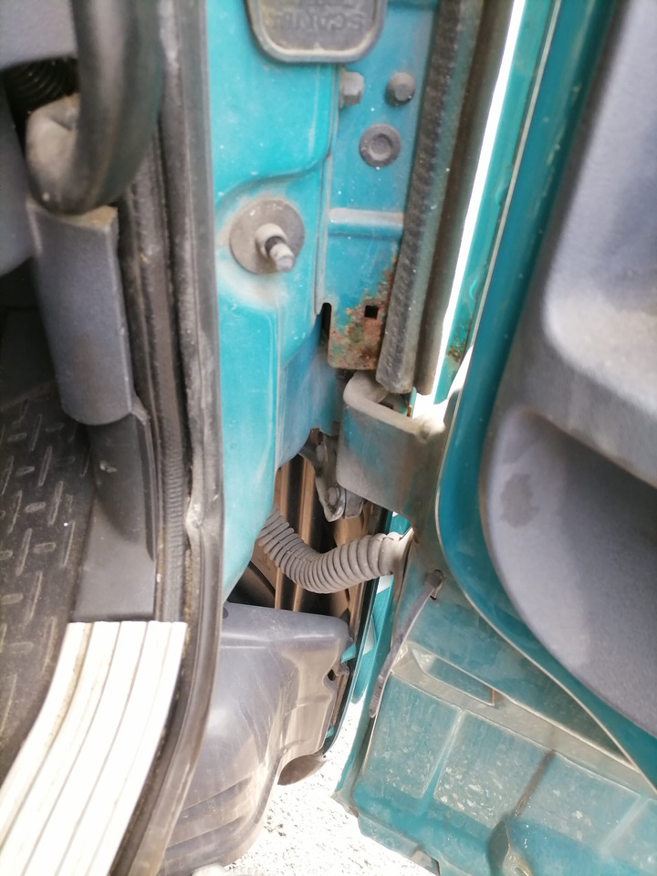 Scania Scania uks, parem 1476535 - Puerta y piezas para Camión: foto 4 Scania Scania uks, parem 1476535 - Puerta y piezas para Camión: foto 4