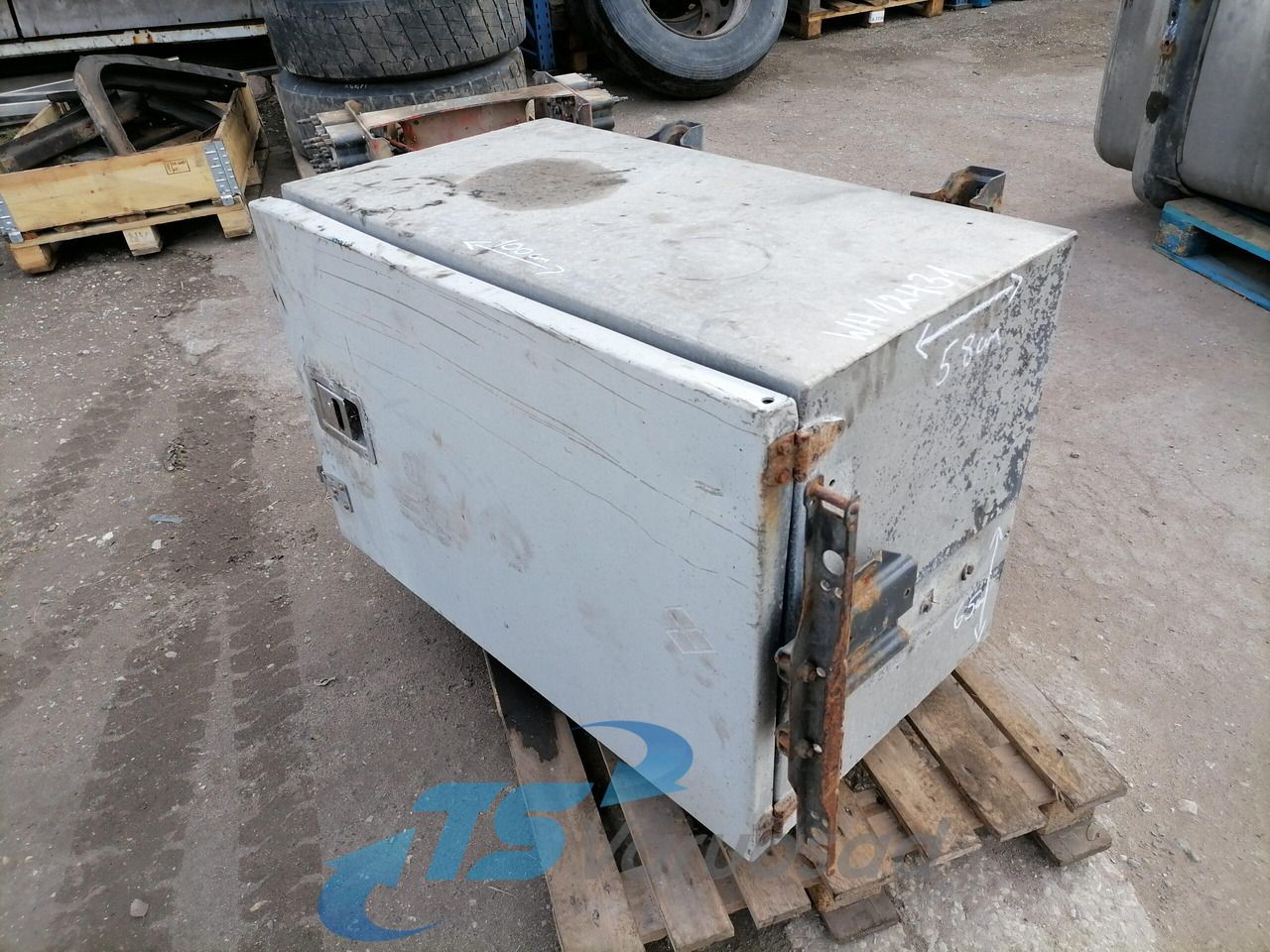 Scania Tool box - Pieza universal para Camión: foto 1 Scania Tool box - Pieza universal para Camión: foto 1