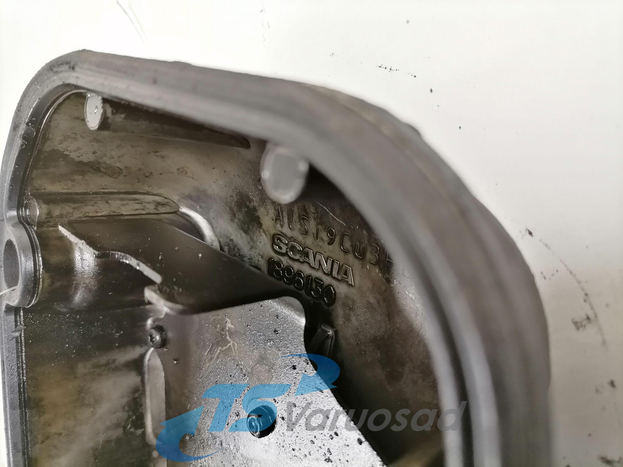 Scania Valve cover 1896139 - Cabezal de bloque para Camión: foto 4 Scania Valve cover 1896139 - Cabezal de bloque para Camión: foto 4