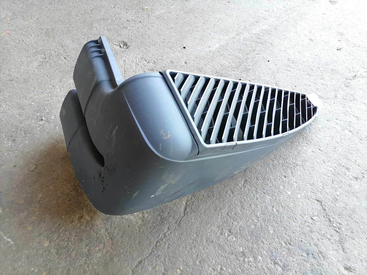 Volvo Air intake 1676685 - Sistema de admisión de aire para Camión: foto 5 Volvo Air intake 1676685 - Sistema de admisión de aire para Camión: foto 5