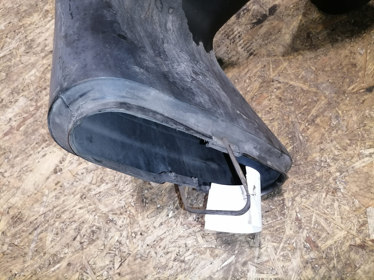 Volvo Air intake 8149053 - Sistema de admisión de aire para Camión: foto 4 Volvo Air intake 8149053 - Sistema de admisión de aire para Camión: foto 4