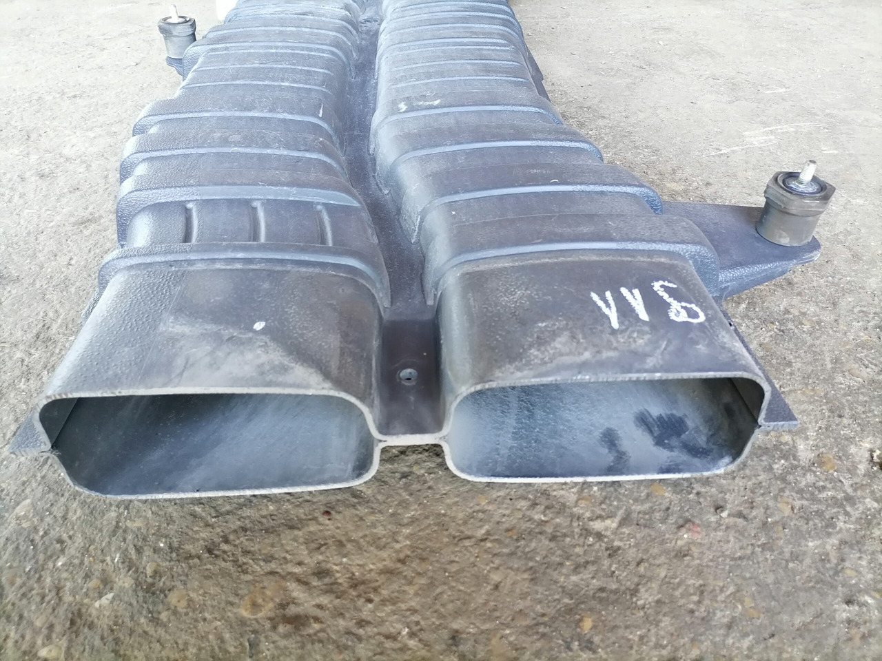 Volvo Air intake 8149814 - Sistema de admisión de aire para Camión: foto 5 Volvo Air intake 8149814 - Sistema de admisión de aire para Camión: foto 5