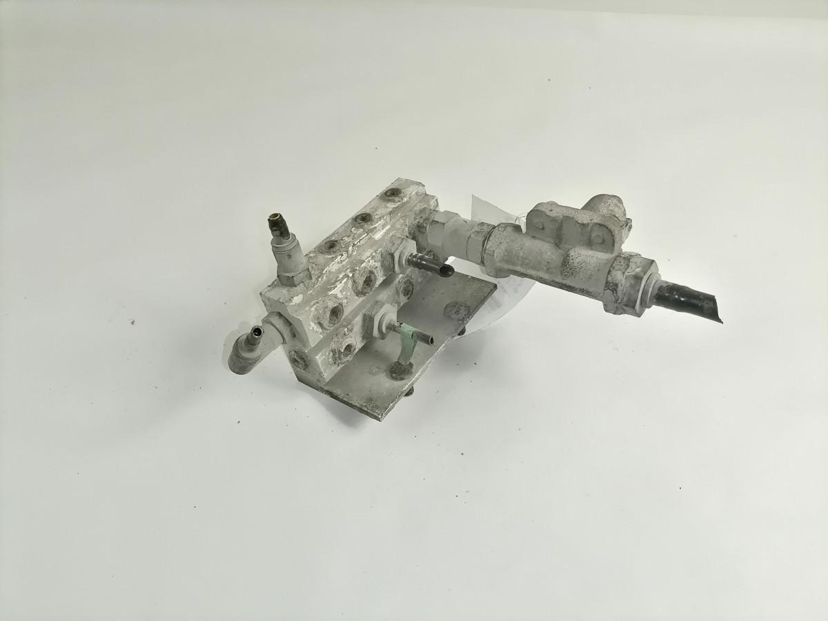 Volvo Air pressure control valve 20383381 - Válvula de freno para Camión: foto 2 Volvo Air pressure control valve 20383381 - Válvula de freno para Camión: foto 2