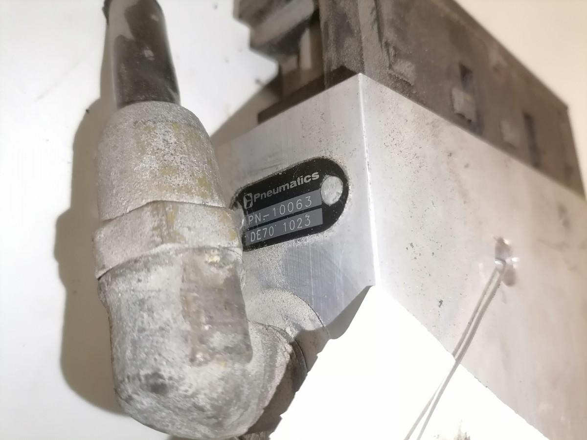 Volvo Air suspension control valve, ECAS 3944717 - Válvula de freno para Camión: foto 4 Volvo Air suspension control valve, ECAS 3944717 - Válvula de freno para Camión: foto 4