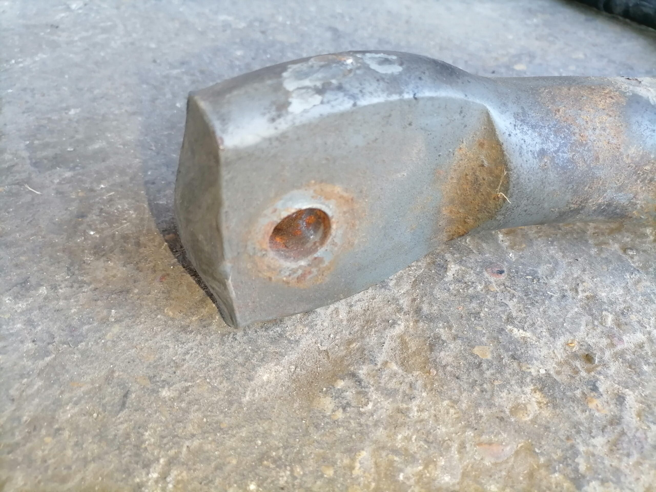 Volvo Anti-roll bar 1075683 - Barra estabilizadora para Camión: foto 4 Volvo Anti-roll bar 1075683 - Barra estabilizadora para Camión: foto 4